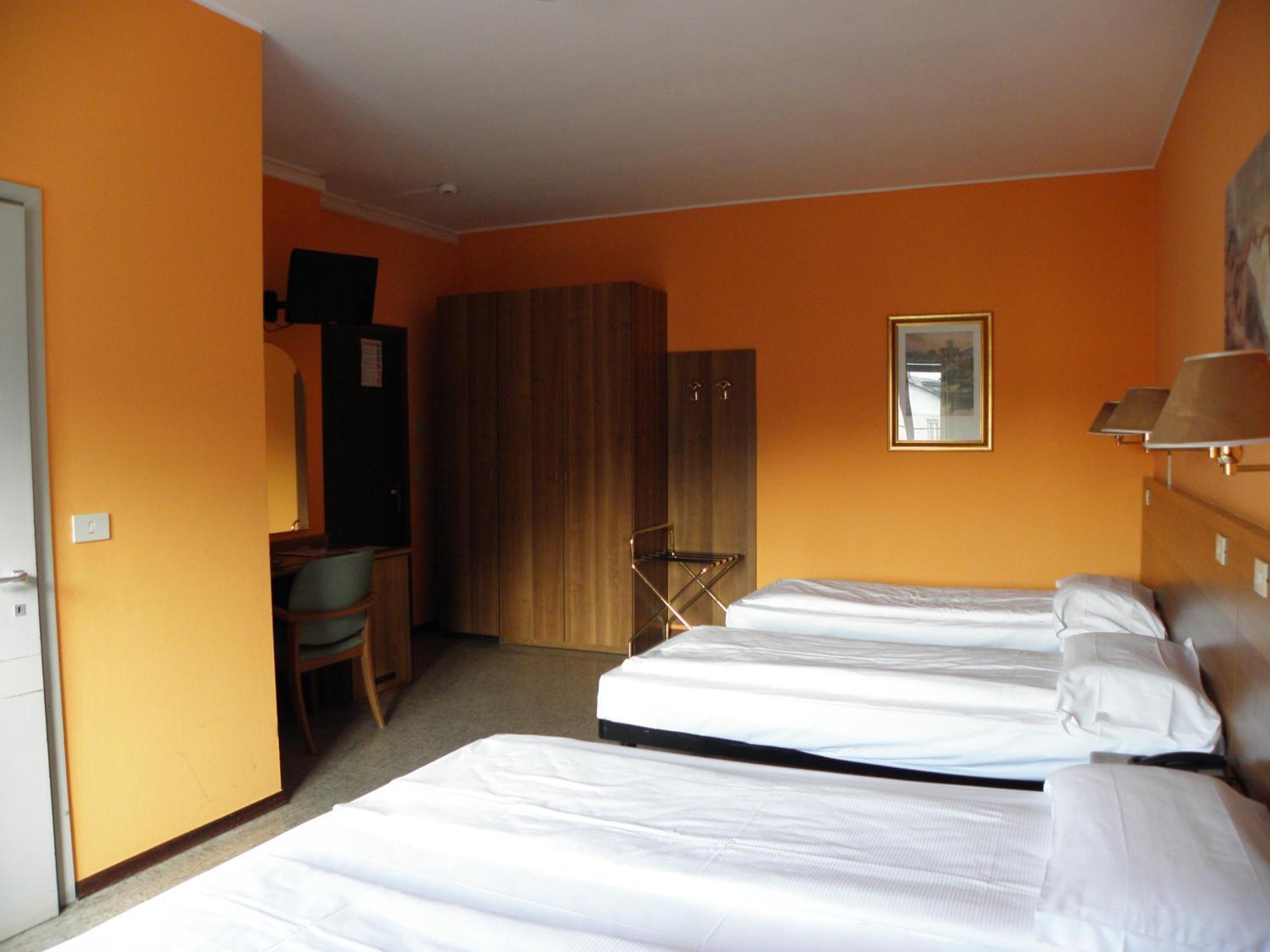 Hotel Corona Тирано Стая снимка